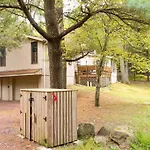 Racc00Ns Retreat